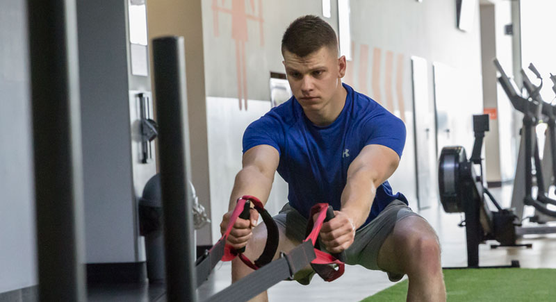 adam kucharski trener personalny